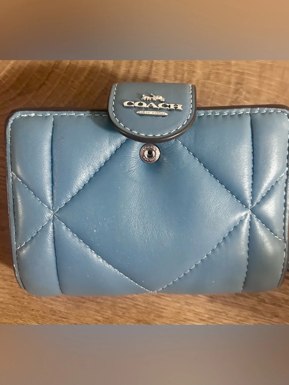 Coach New CM997 Light Mist Blue Puffy Leather Medium Corner Zip Wallet - Picture 2 of 4